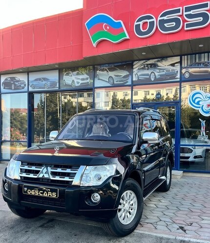 Mitsubishi Pajero-4