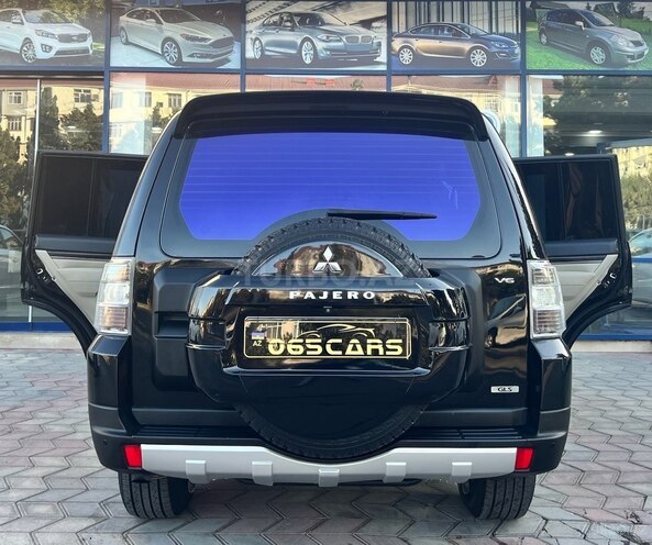 Mitsubishi Pajero-14