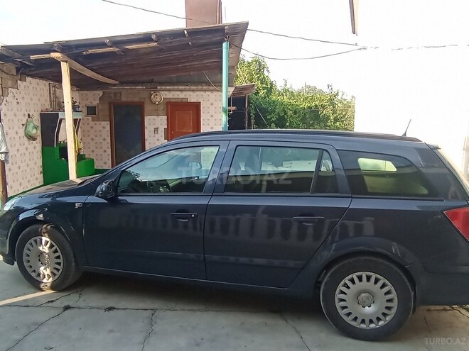Opel Astra 2006, 314,000 km - 1.4 l - Quba