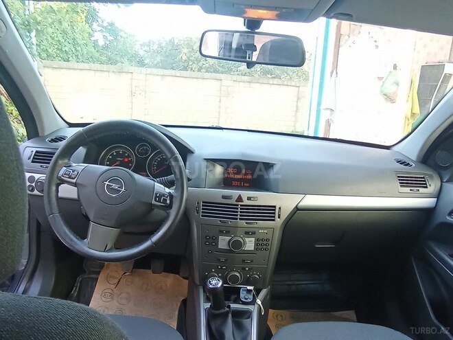 Opel Astra 2006, 314,000 km - 1.4 l - Quba