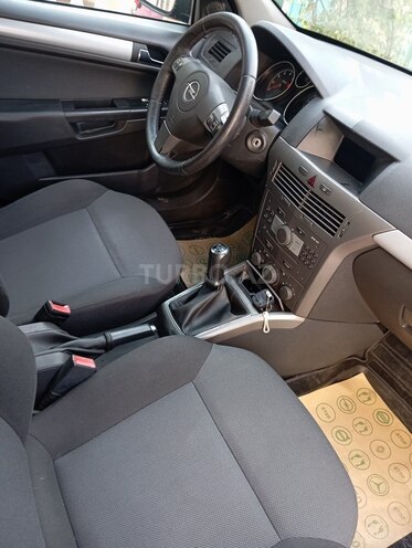 Opel Astra 2006, 314,000 km - 1.4 l - Quba