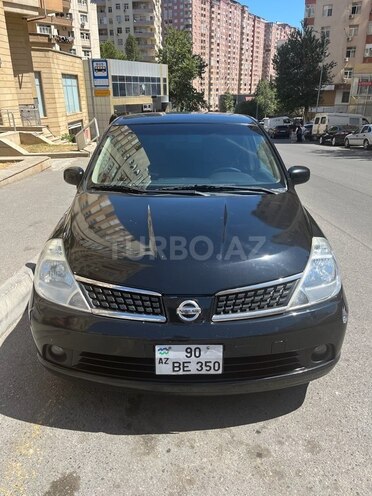 Nissan Tiida-1
