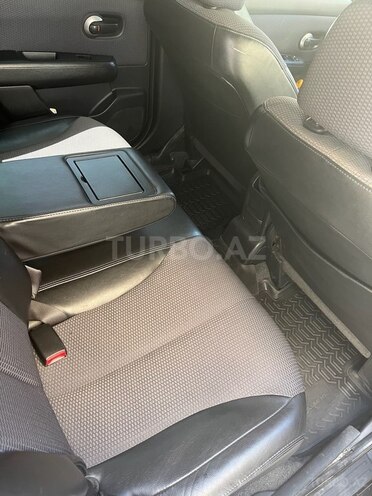 Nissan Tiida-9