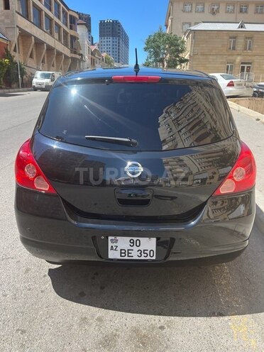 Nissan Tiida-4