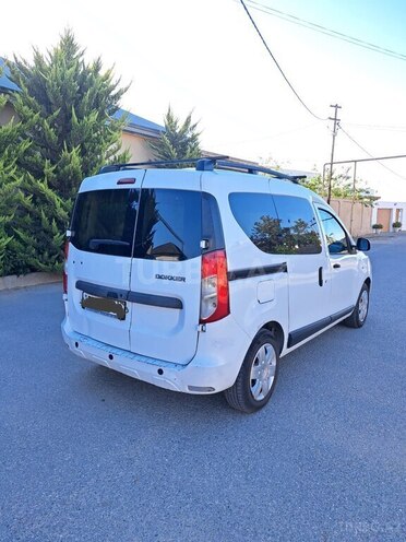 Dacia Dokker 2014, 215,700 km - 1.6 l - Bakı