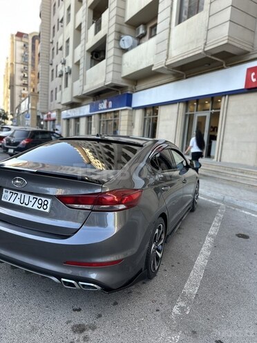 Hyundai Elantra 2018, 160,934 km - 2.0 л - Bakı