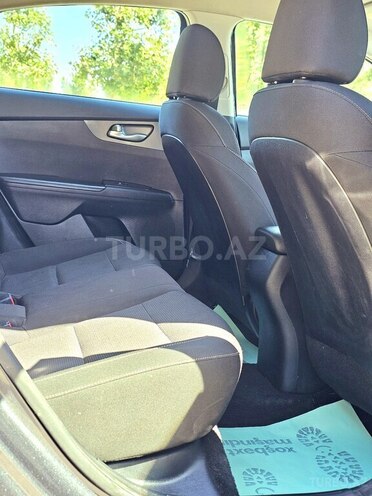 Kia Forte-11