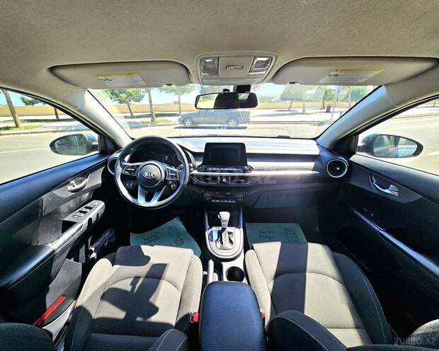 Kia Forte-13