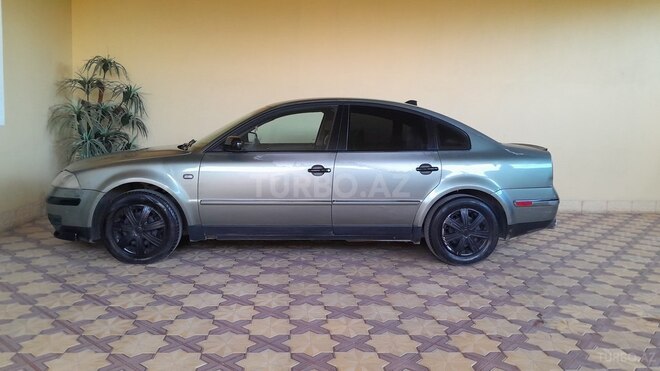 Volkswagen Passat 2002, 280,881 km - 1.8 l - Gəncə