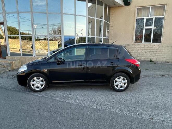 Nissan Tiida-4