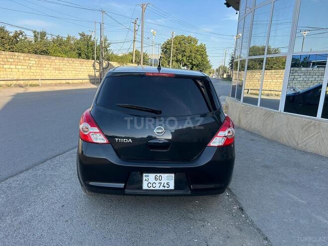 Nissan Tiida-2