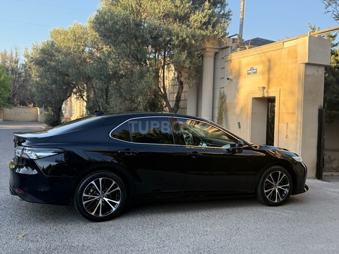 Toyota Camry-6