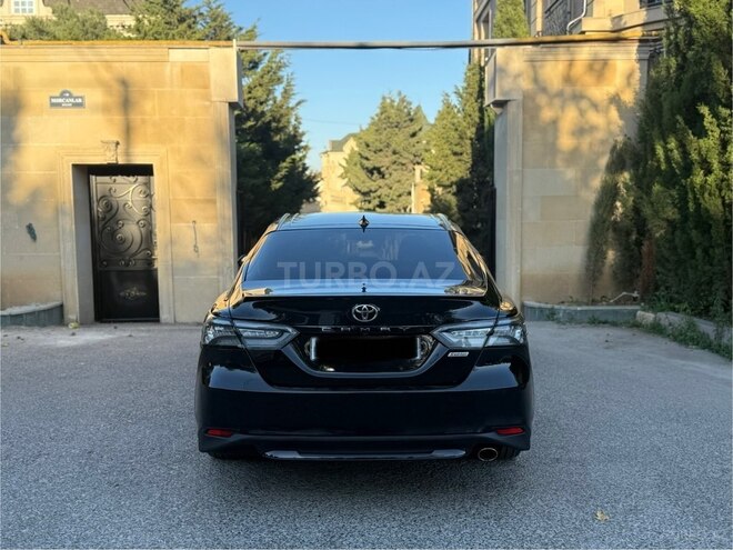 Toyota Camry-3