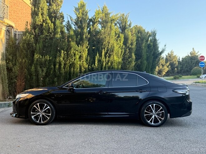 Toyota Camry-7