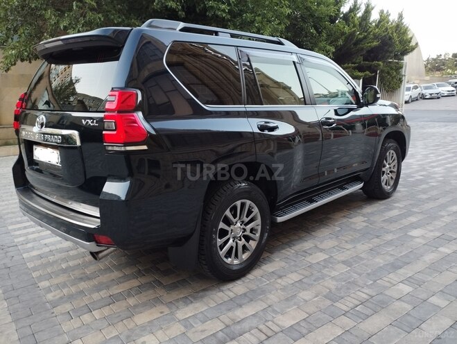 Toyota Land Cruiser Prado-9