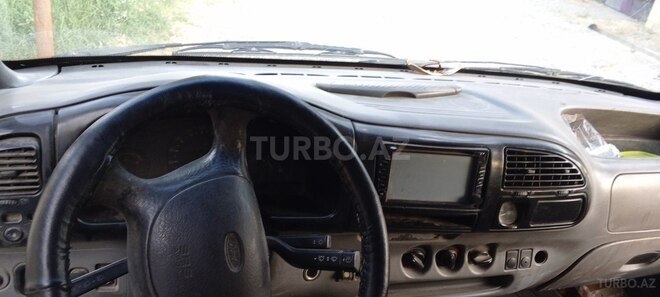 Ford Transit-2
