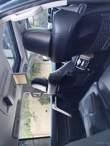 Toyota Land Cruiser Prado-15