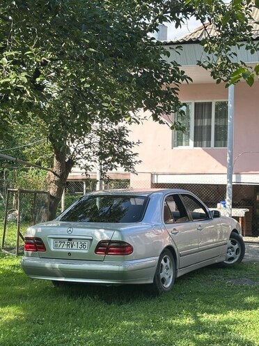 Mercedes E 220 d 1999, 600,000 km - 2.2 л - Zaqatala