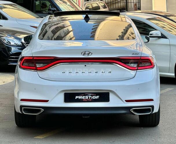 Hyundai Grandeur-6