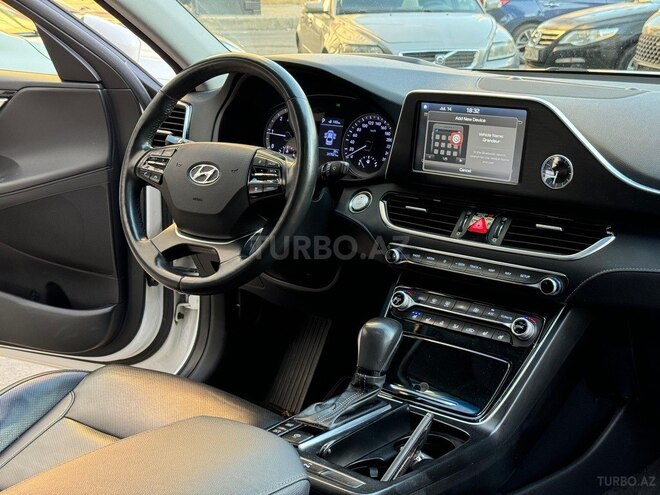 Hyundai Grandeur-18