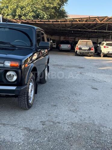 LADA (VAZ) Niva-11