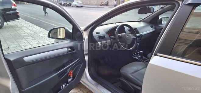 Opel Astra 2010, 280,000 km - 1.3 l - Bakı