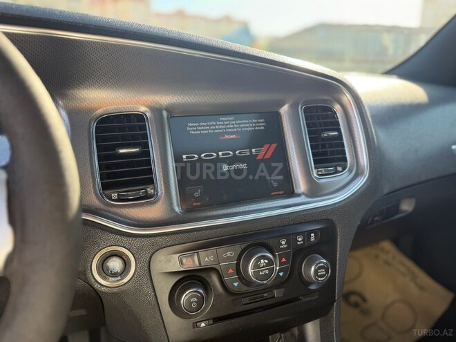Dodge Charger-10