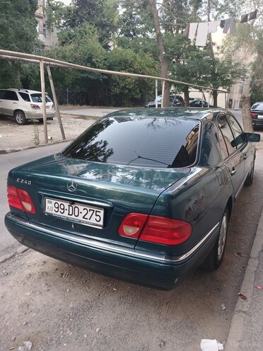 Mercedes E 240 1998, 242,000 km - 2.4 l - Bakı