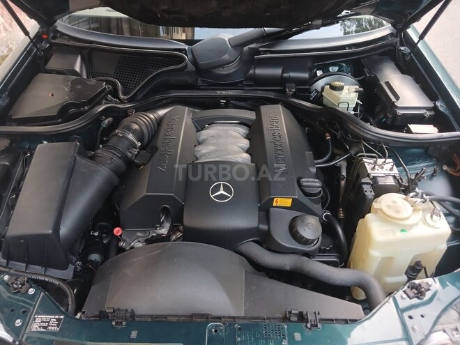 Mercedes E 240 1998, 242,000 km - 2.4 l - Bakı