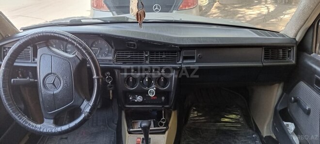 Mercedes E 200 d 1985, 428,966 km - 2.0 l - Bakı