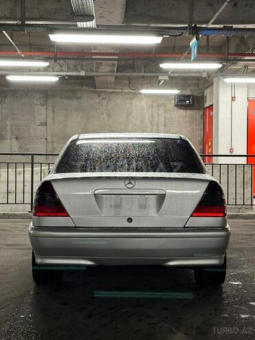 Mercedes C 240 1999, 196,000 km - 2.4 l - Bakı