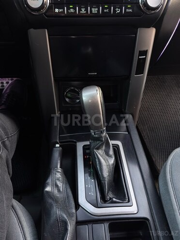 Toyota Land Cruiser Prado 2011, 240,000 km - 2.7 l - Bakı