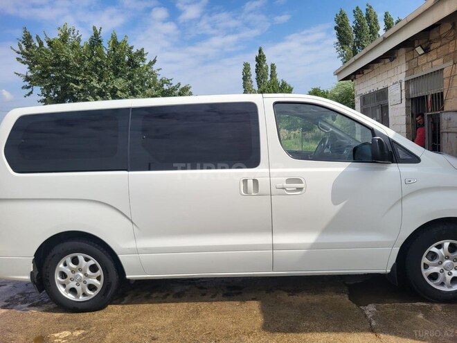 Hyundai H-1 2015, 255,000 km - 2.5 l - Bakı