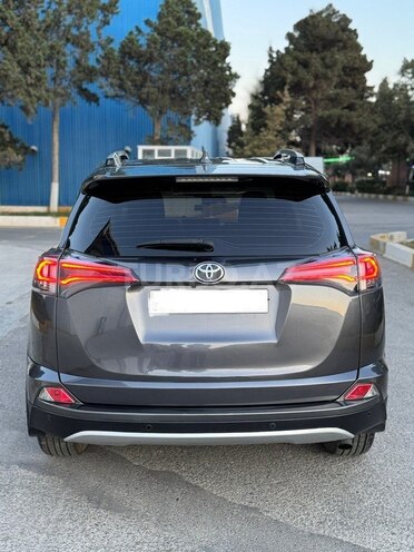 Toyota RAV4 2018, 133,315 km - 2.0 l - Bakı