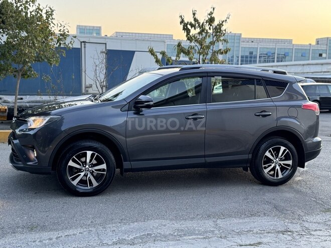 Toyota RAV4 2018, 133,315 km - 2.0 l - Bakı