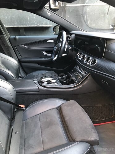 Mercedes E 300 de-5