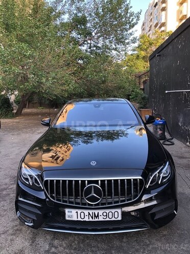 Mercedes E 300 de-1