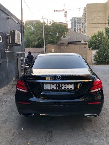 Mercedes E 300 de-2