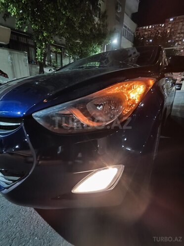 Hyundai Elantra-5