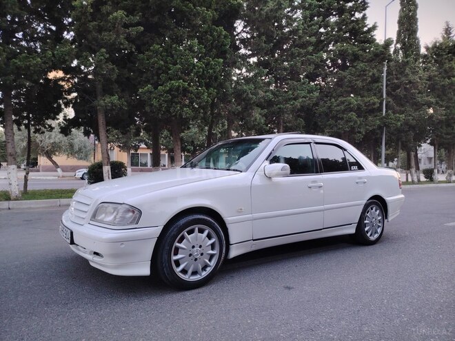 Mercedes C 200 2000, 335,500 km - 2.0 l - Sumqayıt
