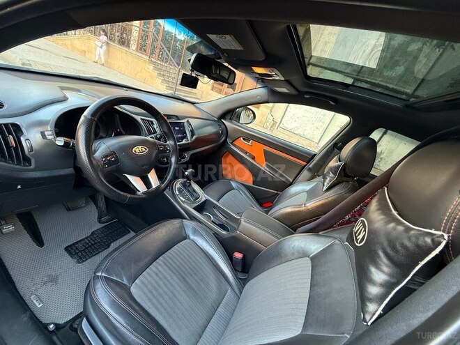 Kia Sportage 2011, 215,000 km - 2.0 l - Bakı