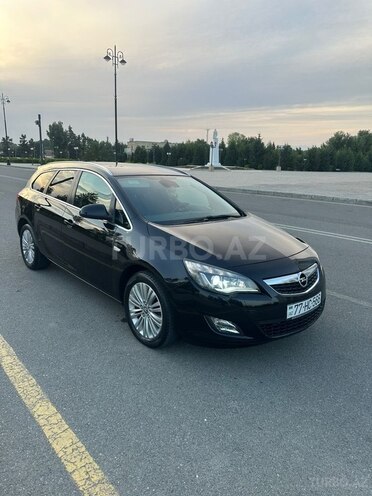 Opel Astra 2011, 250,000 km - 2.0 l - Ağdaş