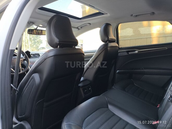 Ford Fusion (North America)-13