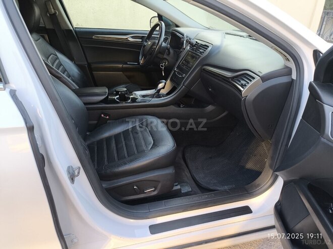 Ford Fusion (North America)-10