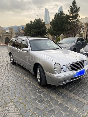 Mercedes E 220 d 2001, 265,000 km - 2.2 l - Bakı