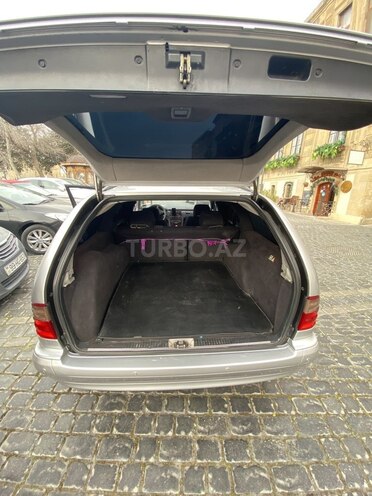 Mercedes E 220 d 2001, 265,000 km - 2.2 l - Bakı