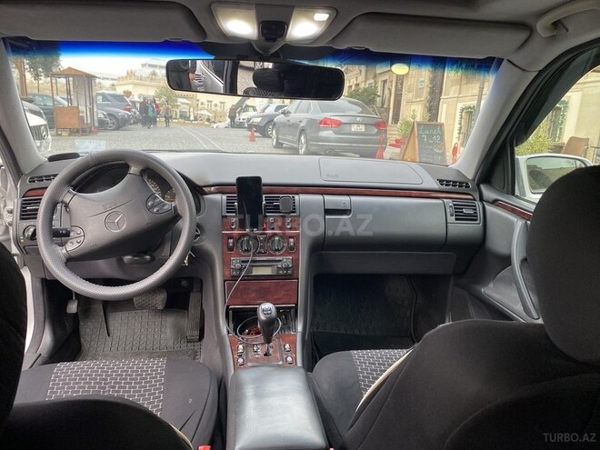 Mercedes E 220 d 2001, 265,000 km - 2.2 l - Bakı