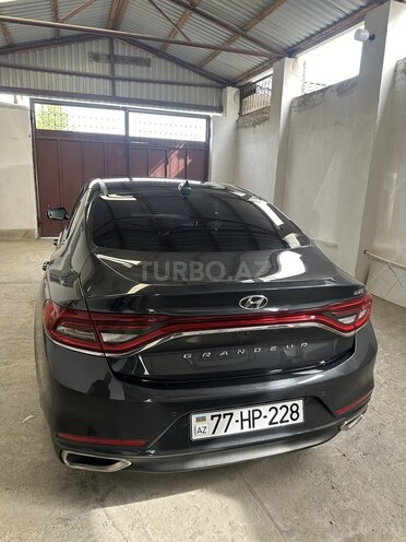 Hyundai Grandeur 2017, 240,000 km - 2.2 л - Bakı