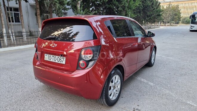Chevrolet Aveo-5
