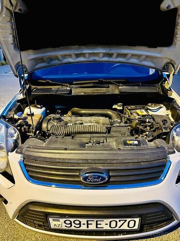 Ford Kuga 2010, 174,500 km - 2.5 l - Bakı